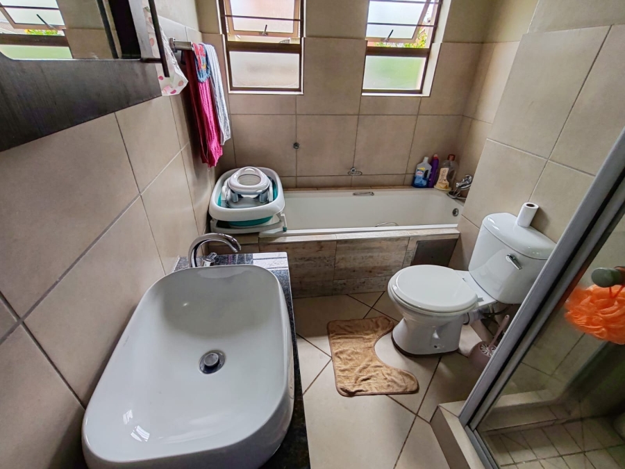 4 Bedroom Property for Sale in Grimbeeck Park North West